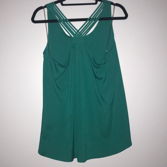 Beautiful Top - Picture 4 of 4